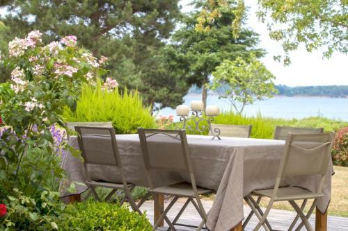 Hostal R�ves De Bord De Mer