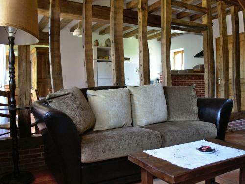 G�te Lorcy, 3 Pi�ces, 5 Personnes - Fr-1-590-58