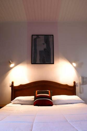 Hotel H�tel Le Cantou 354