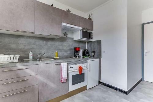 Apartamentos Le 27 - Appartement 3*** Cosy � Lyon Parking
