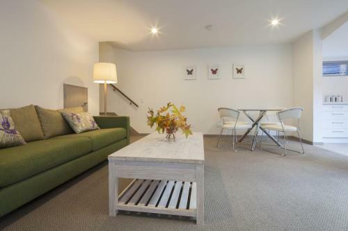 22 Hallenstein Apartment (m2)