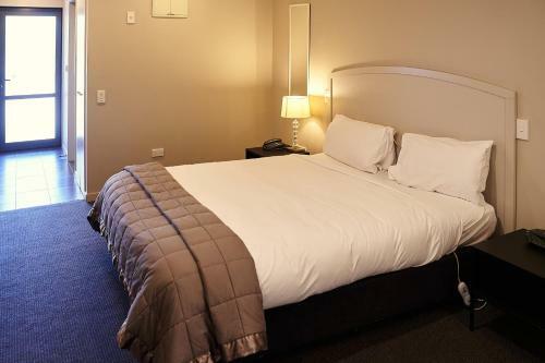 Azena Motel