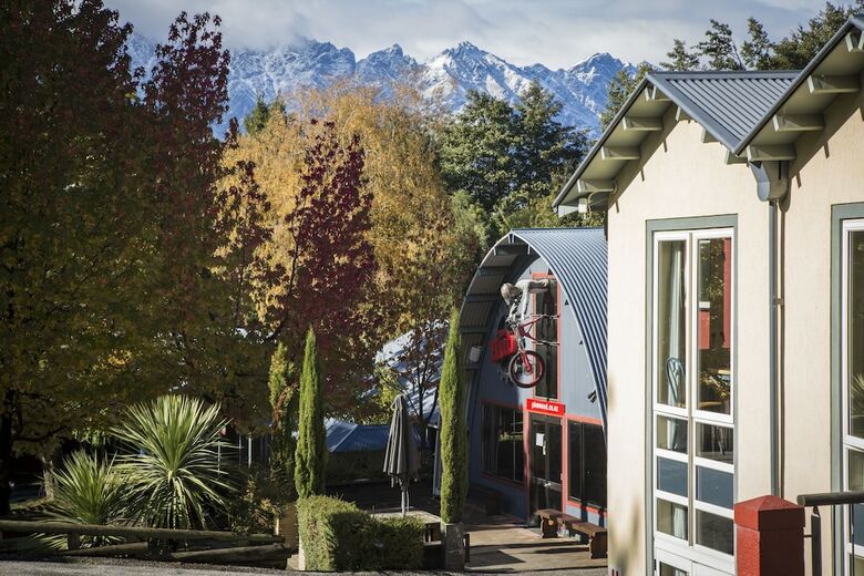Hotel Pinewood Lodge