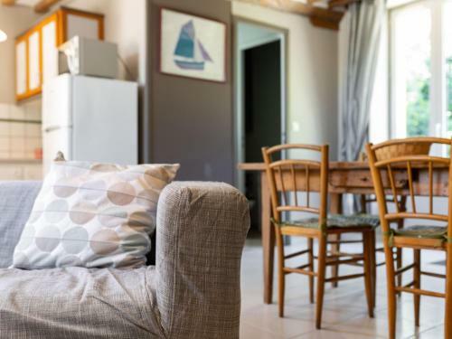 Heritage Holiday Home In Maisons Near Sea
