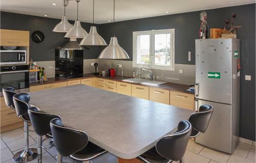 Nice Home In Maraissan With Wifi And 3 Bedrooms