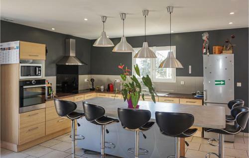 Nice Home In Maraissan With Wifi And 3 Bedrooms