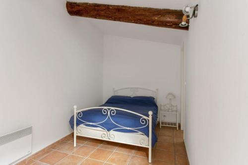 Traditional 2-bed French Villa