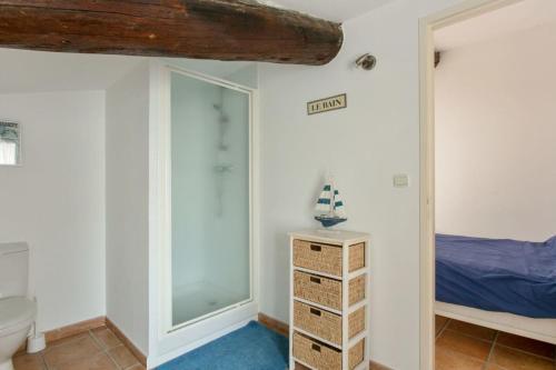 Traditional 2-bed French Villa