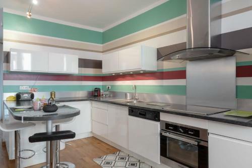 Authentic House 3 10min From The Port
