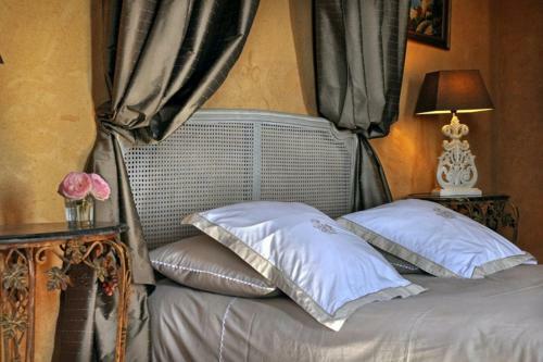 Martigue Chateau Sleeps 14 Pool Wifi