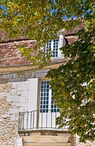 Martigue Chateau Sleeps 14 Pool Wifi