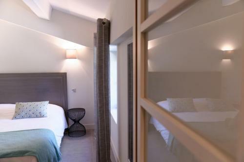 Hugo Private Apartment