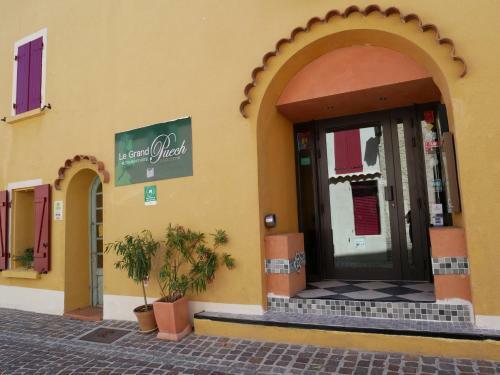 Hotel Le Grand Puech