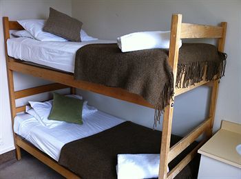 Lake Hawea Hotel