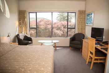 Airport Motor Lodge