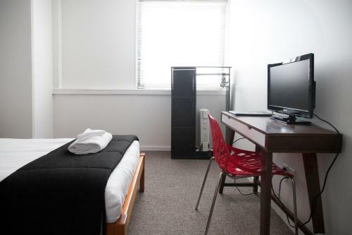 Albergue The Setup On Dixon