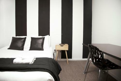 Albergue The Setup On Dixon