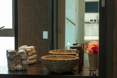 Bed & Breakfast The Establishment Boutique Accommodation