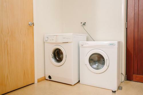 Clearbrook Motel & Serviced Apartments