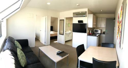 Alpha Motel