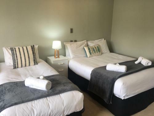 Fairway Motel & Apartments