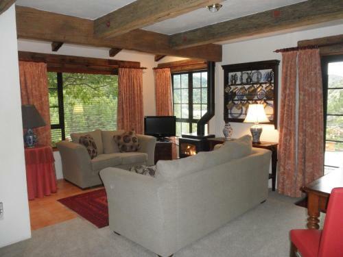Bed & Breakfast Trelawn Place