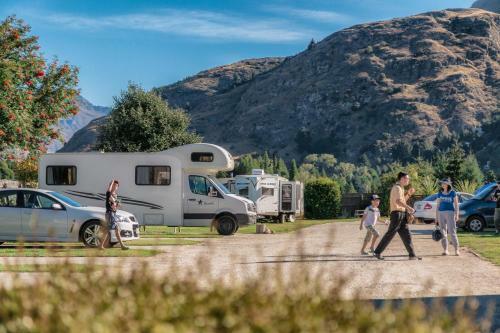Shotover Top 10 Holiday Park