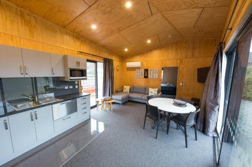Shotover Top 10 Holiday Park