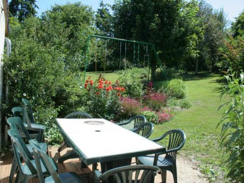 G�te Molineuf, 4 Pi�ces, 8 Personnes - Fr-1-491-216