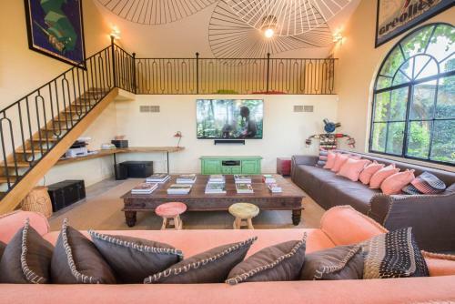 Molleges Villa Sleeps 18 Pool Air Con Wifi