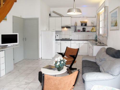 Holiday Home Van Gogh - Mvt165