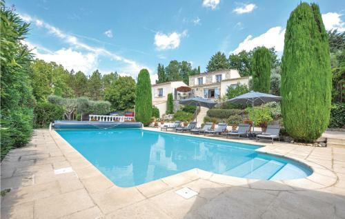 Four-bedroom Holiday Home In Montaroux