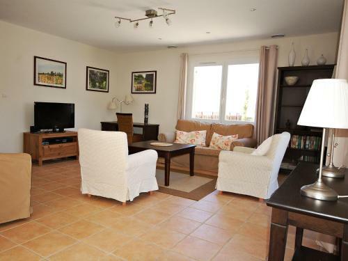 Modern Villa With Private Pool In Montburn-des-corbieres