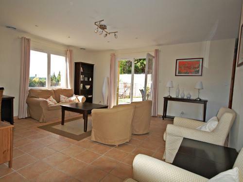 Modern Villa With Private Pool In Montburn-des-corbieres