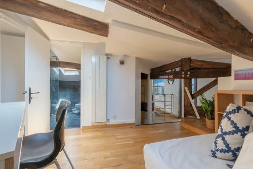 Sumptuous House Close To The Com�die