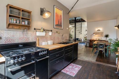 Sumptuous House Close To The Com�die