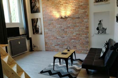 Apartamento Charming Industrial Style Studio