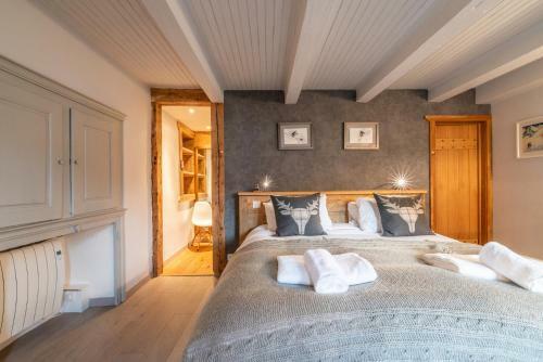 Ferme de Margot Morzine - By Emerald Stay