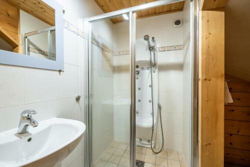 Chalet Doux Abri Morzine - By Emerald Stay