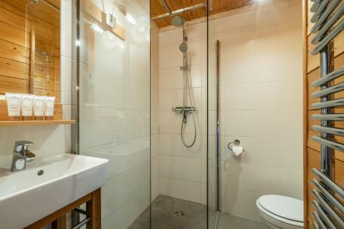 Chalet Doux Abri Morzine - By Emerald Stay