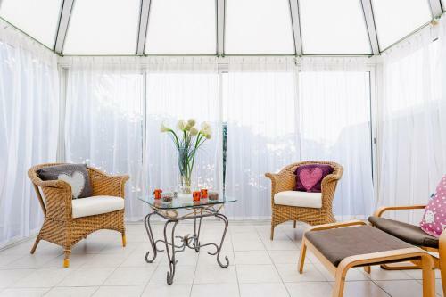 F 128 : Belle Villa T3 Avec Grande Terrasse Et V�randa