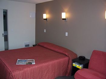Cranford Oak Motel
