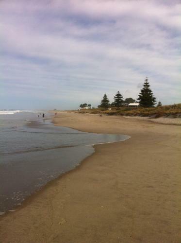 Royal Palms Papamoa Bed & Breakfast