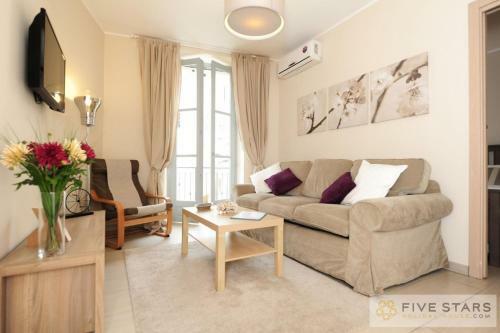 Apartamento Flower Nest - Five Stars Holiday House