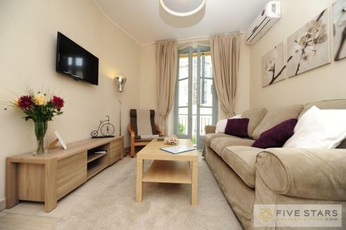 Apartamento Flower Nest - Five Stars Holiday House