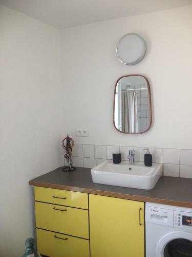 Hostal Lovely One Bedroom In Loft