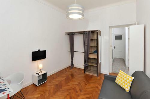 Apartamento Large Flat 10 Minutes From The Beach