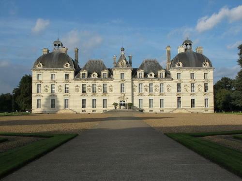 In The Loire Valley, Mobile Homes From Owners Selected To Accommodate You