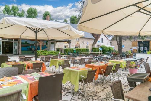In The Loire Valley, Mobile Homes From Owners Selected To Accommodate You