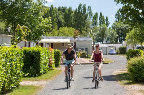 In The Loire Valley, Mobile Homes From Owners Selected To Accommodate You